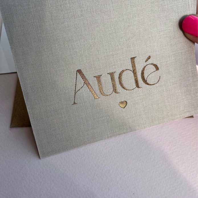 aude-luxe-linnen-stof-geboortekaartje-beige-met-folie2