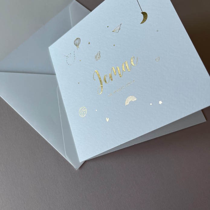 jemae-speels-unisex-geboortekaartje-met-gouden-icoontjes2