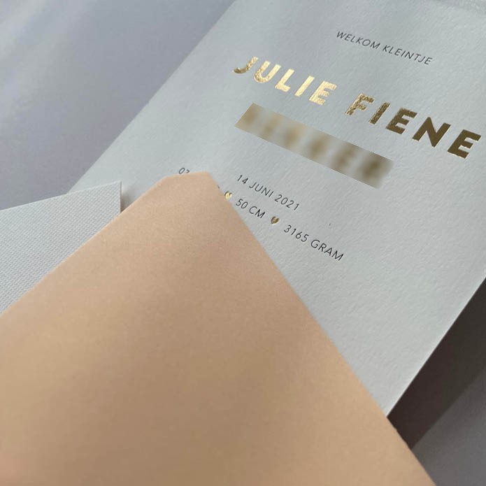 julie-foliedruk-geboortekaart-op-bijzonder-luxe-papier6