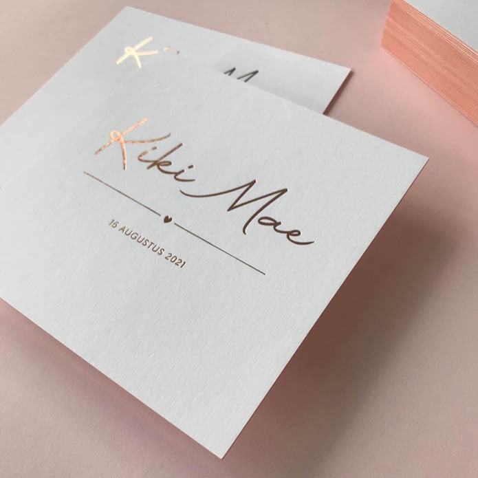 Geboortekaartje met rosé goudfolie in minimalistische stijl