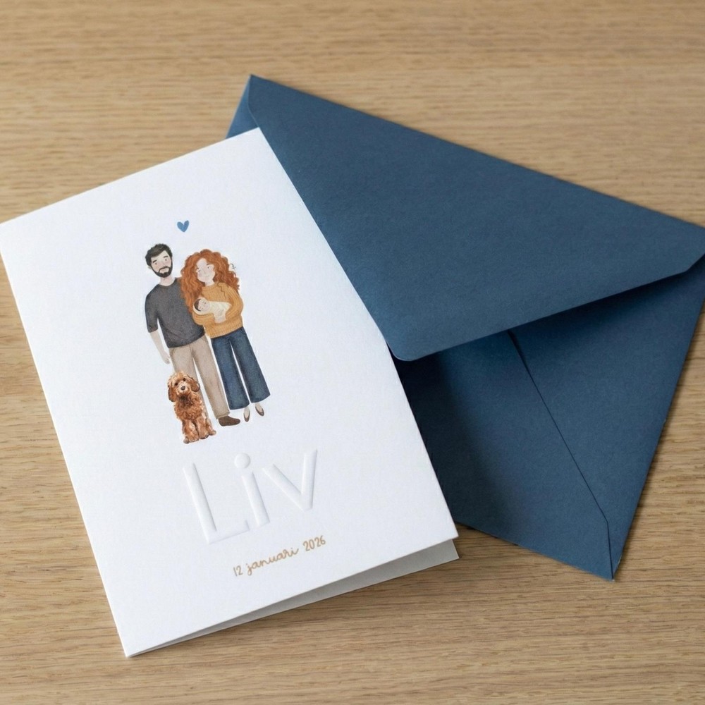 Persoonlijk illustratief geboortekaartje met gezin en hond en naam in reliëf