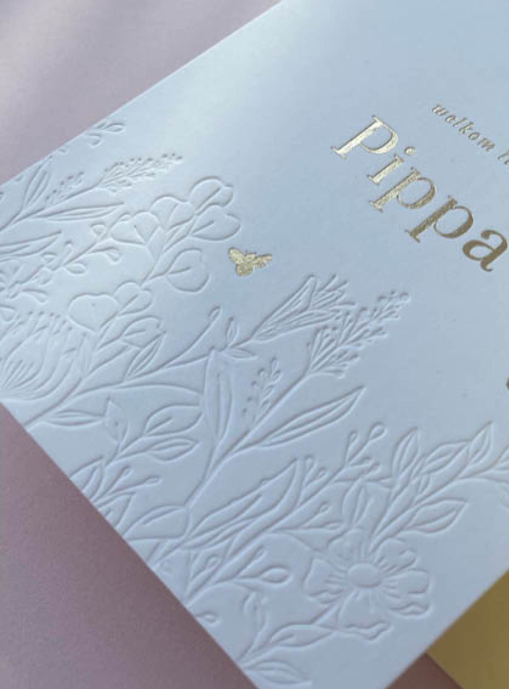 Pippa is gedrukt op papier Multiloft met reliëfdruk verdiept